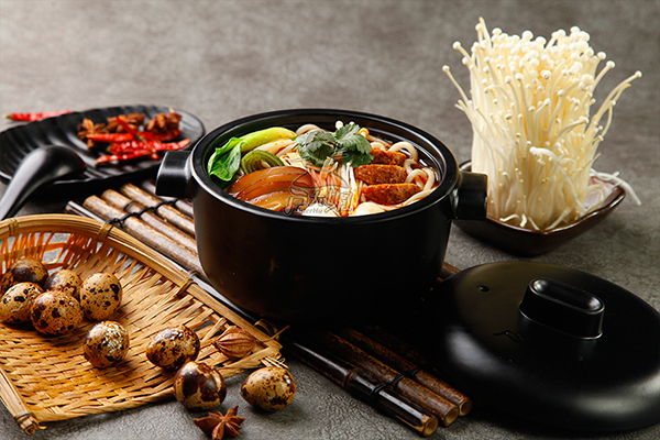 砂锅土豆粉店