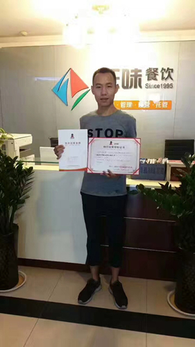 山东东营加盟商张总.jpg